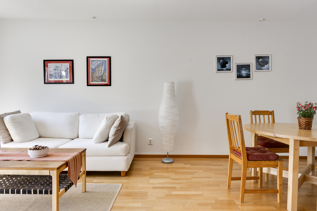 Mäklaren info